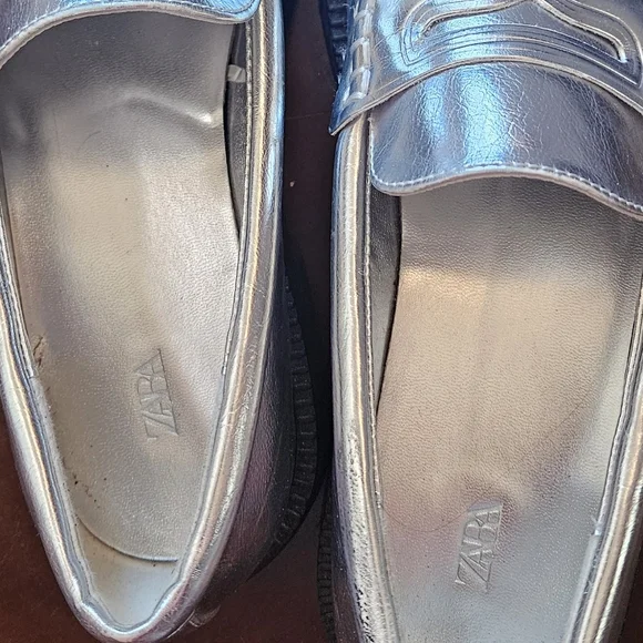 Zara nwot Metallic top trend preppy silver loafers 9.5 40 - Picture 2 of 7